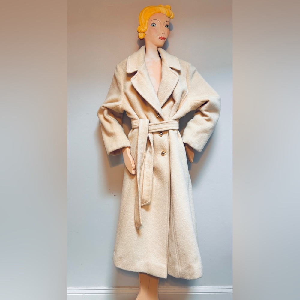 “Forstmann Fabrics” Vintage Cream Wool Coat L-XL
